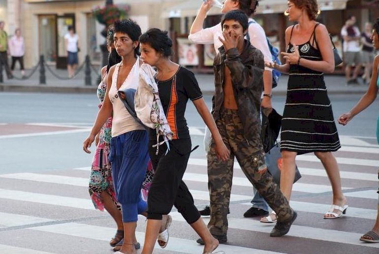 pickpocket gang in Italy