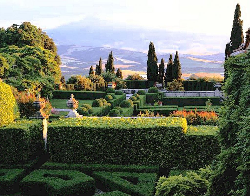 Villa La Foce garden