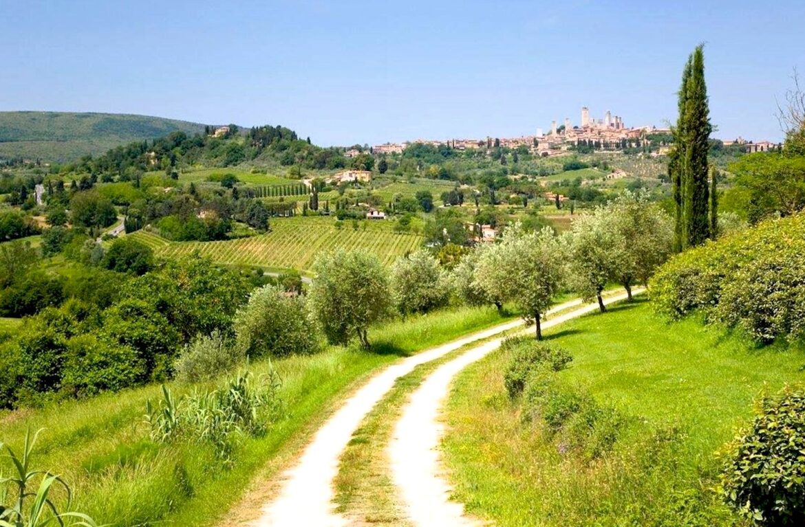 Hiking in Tuscany