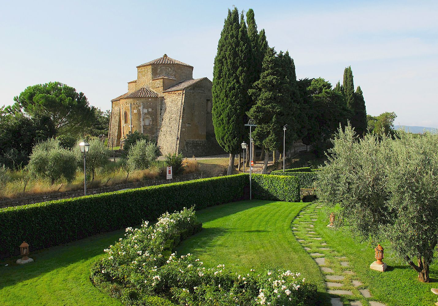 Concattedrale dei Santi Pietro e Paolo a Sovana